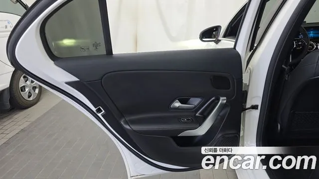 Mercedes-Benz A-Class 2021 thumb 5