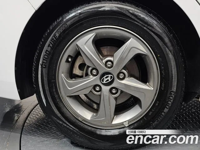 Hyundai Avante 2016 thumb 12