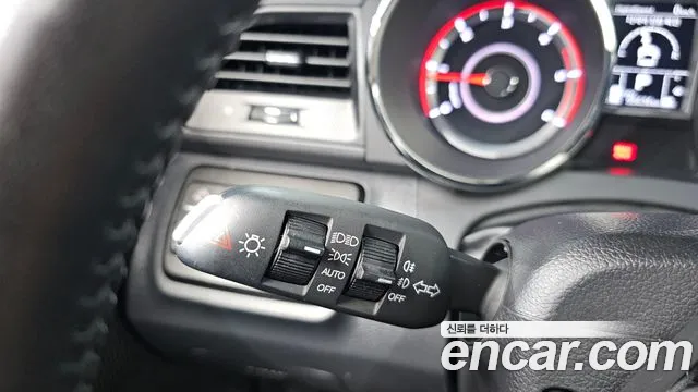 KGM Tivoli Air 2017 thumb 6