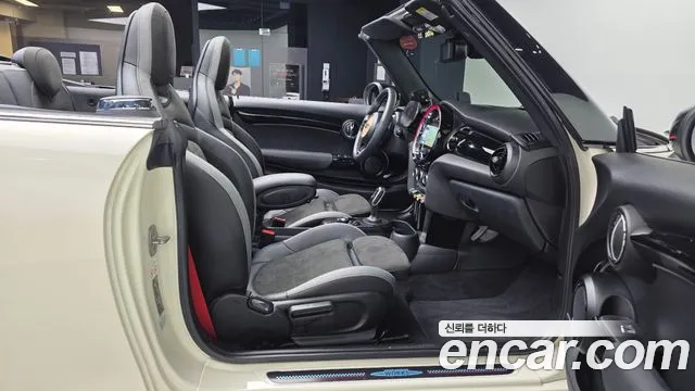 Mini Cooper Convertible 2021 thumb 8