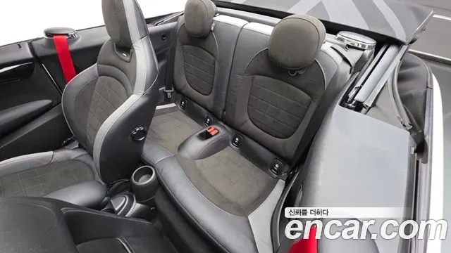 Mini Cooper Convertible 2021 thumb 9