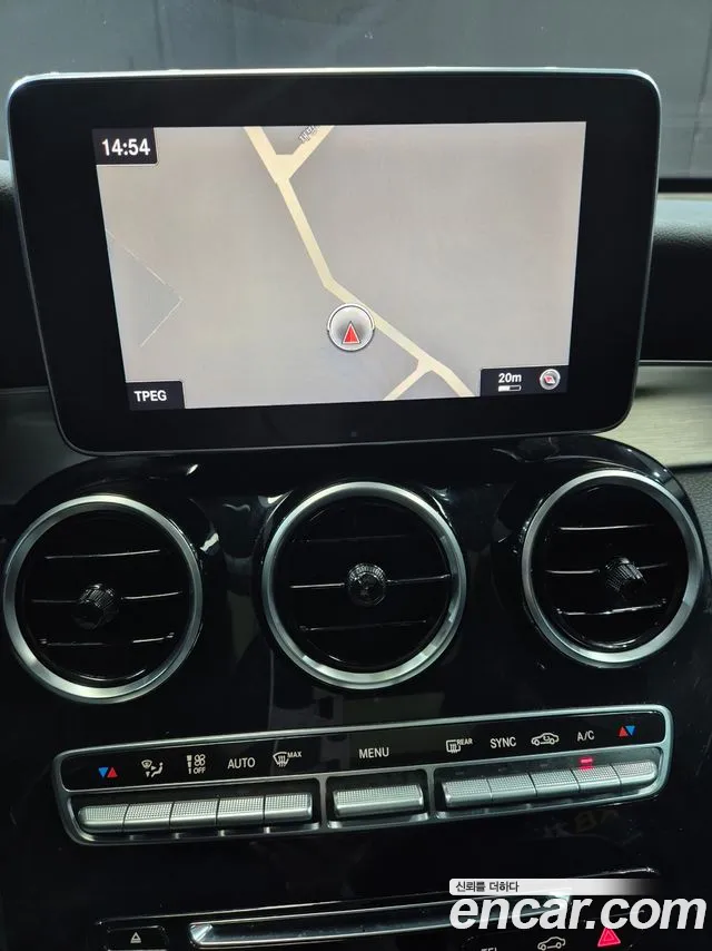 Mercedes-Benz GLC 2017 thumb 8
