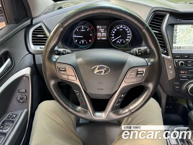 Hyundai Santafe 2016 thumb 2