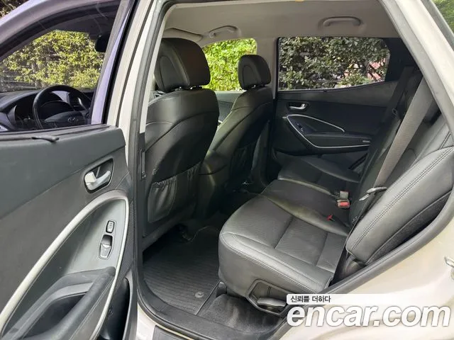 Hyundai Santafe 2016 thumb 3