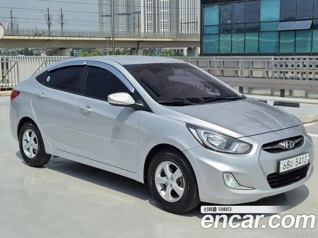 Hyundai Accent 2012 thumb 8