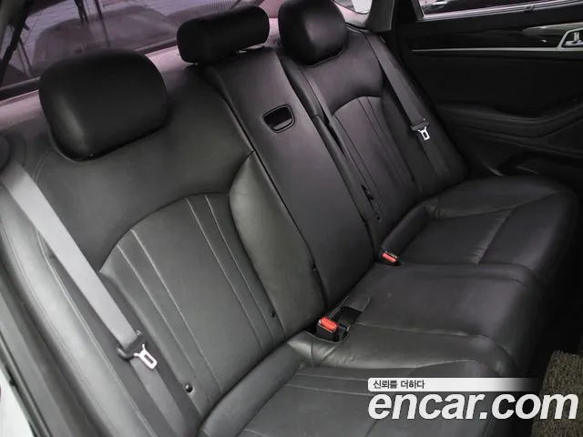 Genesis G80 2016 thumb 4