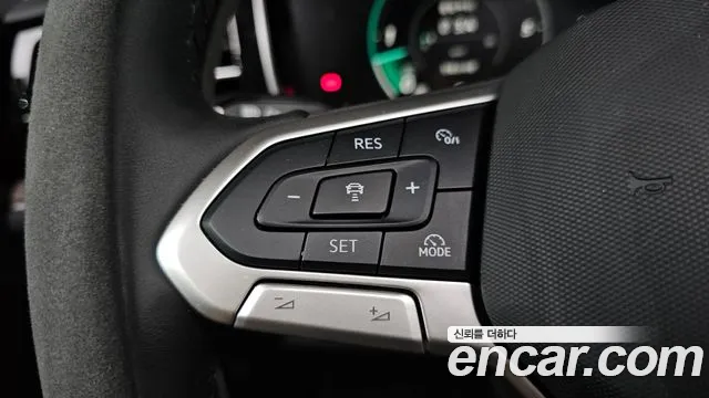 Volkswagen Touareg 2025 thumb 2