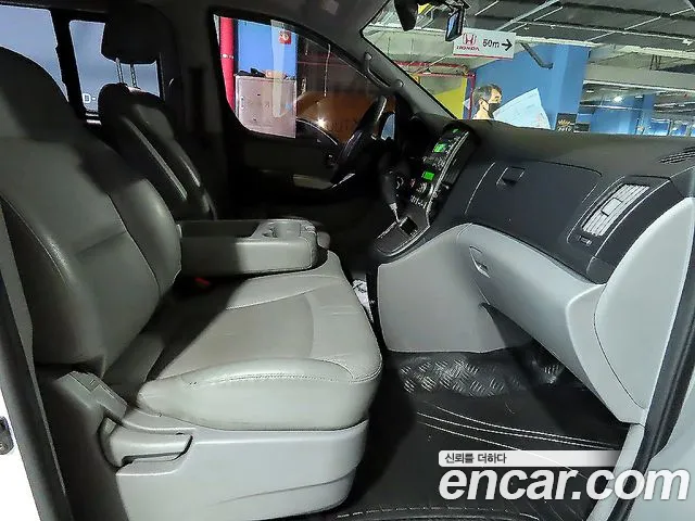 Hyundai Staria 2015 thumb 10