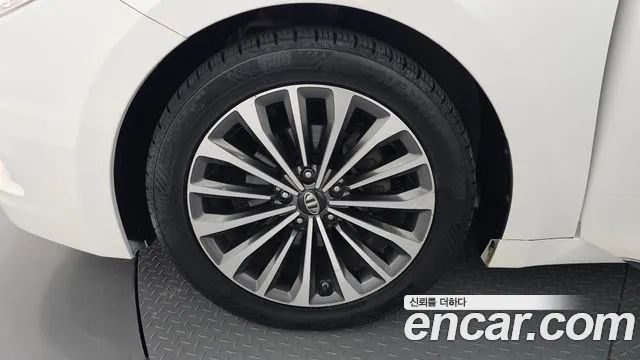 Hyundai Grandeur 2013 thumb 6