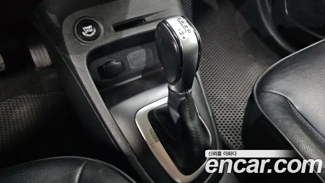 Renault QM3 2017 thumb 12