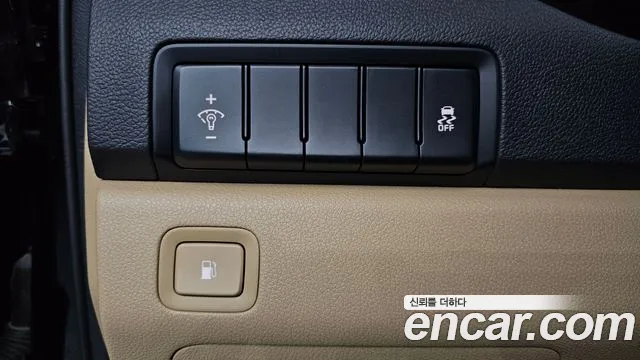 Kia Carnival 2019 thumb 9
