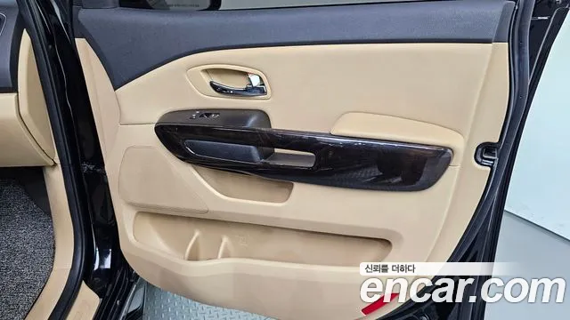 Kia Carnival 2019 thumb 4