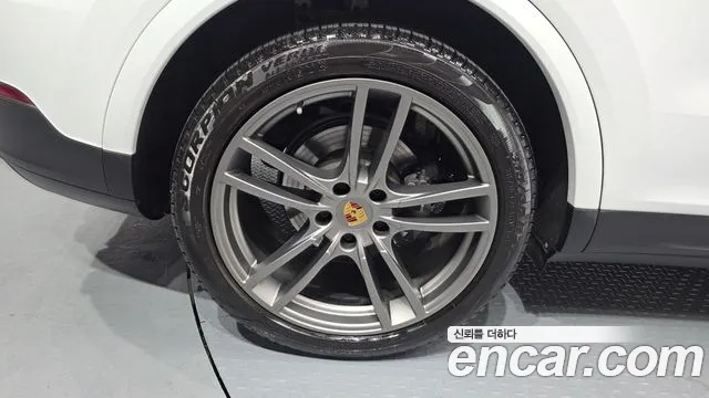 Porsche Cayenne 2022 thumb 6