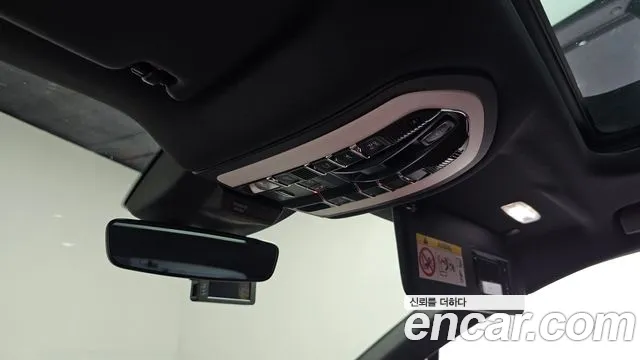 Porsche Macan 2021 thumb 3