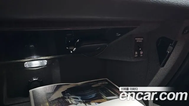 Porsche Macan 2021 thumb 2