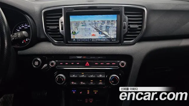 Kia Sportage 2016 thumb 8
