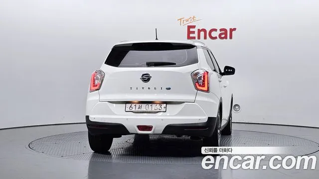 KGM Tivoli 2016 thumb 8