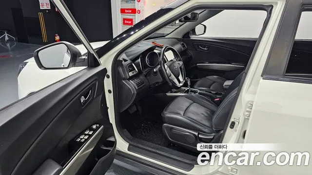 KGM Tivoli 2016 thumb 6