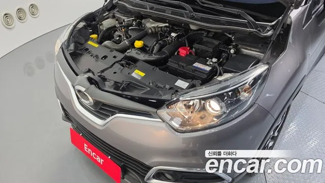 Renault QM3 2017 thumb 12