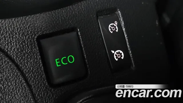Renault QM3 2017 thumb 9