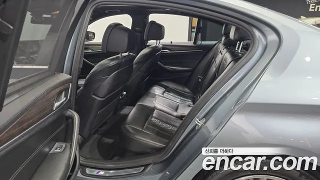 BMW 5 серии 2018 thumb 5