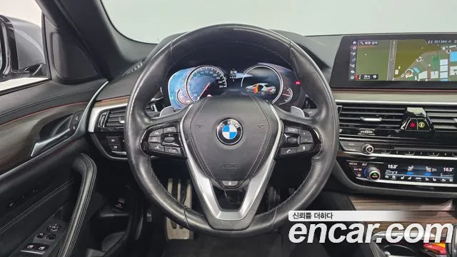 BMW 5 серии 2018 thumb 8