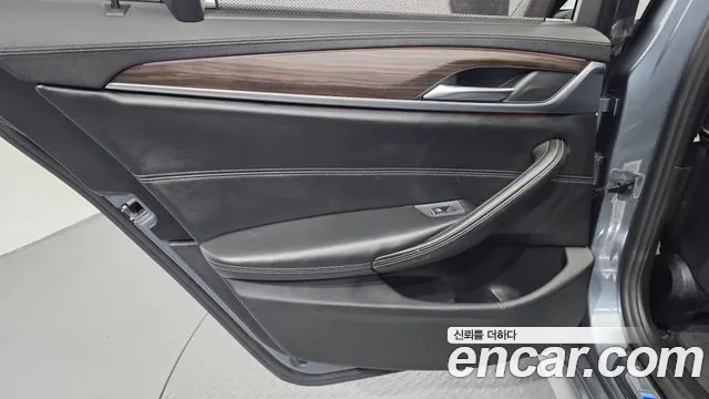 BMW 5 серии 2018 thumb 2