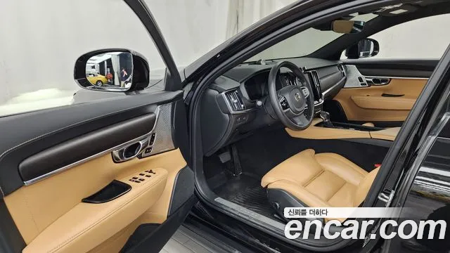 Volvo V90 Cross Country 2019 thumb 11