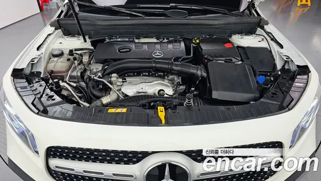 Mercedes-Benz GLB 2023 thumb 9