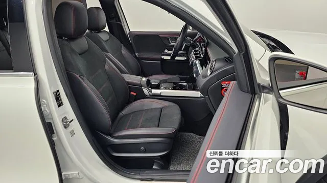 Mercedes-Benz GLB 2023 thumb 8