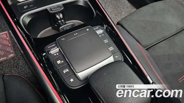 Mercedes-Benz GLB 2023 thumb 3