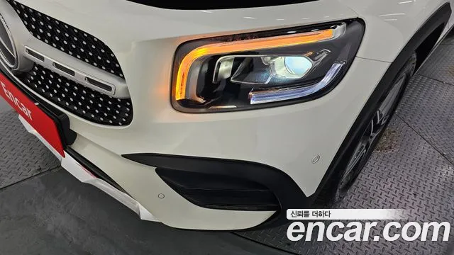 Mercedes-Benz GLB 2023 thumb 4