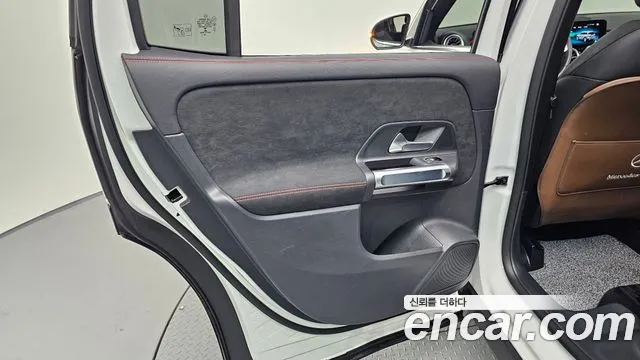 Mercedes-Benz GLB 2023 thumb 6
