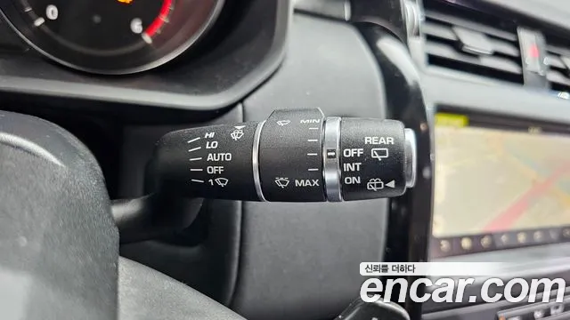 Land Rover Discovery 2019 thumb 6