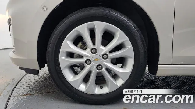 Chevrolet Spark 2020 thumb 2