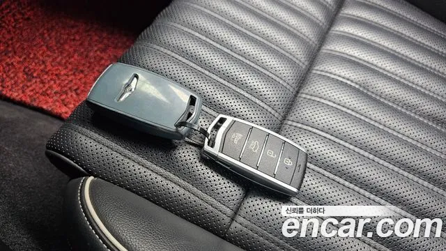Genesis G70 2018 thumb 10