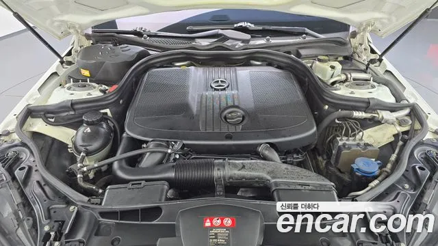 Mercedes-Benz E-Class 2013 thumb 3