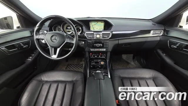 Mercedes-Benz E-Class 2013 thumb 12