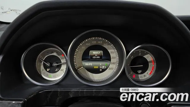 Mercedes-Benz E-Class 2013 thumb 5