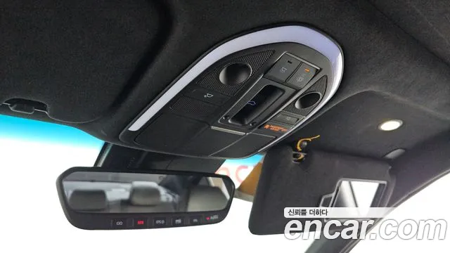 Genesis G70 2020 thumb 12