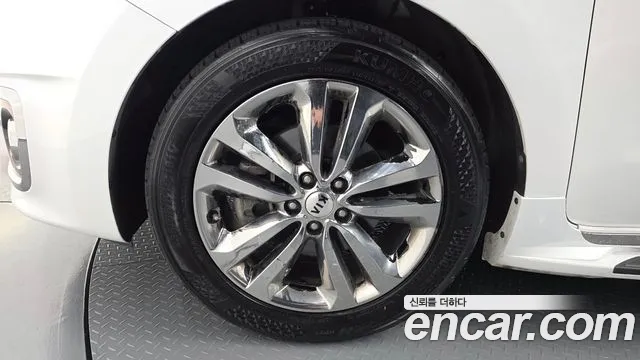 Kia Carnival 2017 thumb 7