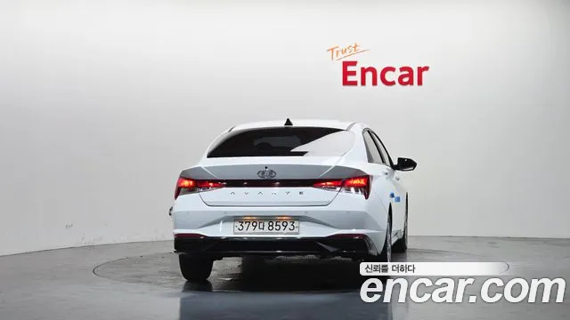 Hyundai Elantra 2021 thumb 11