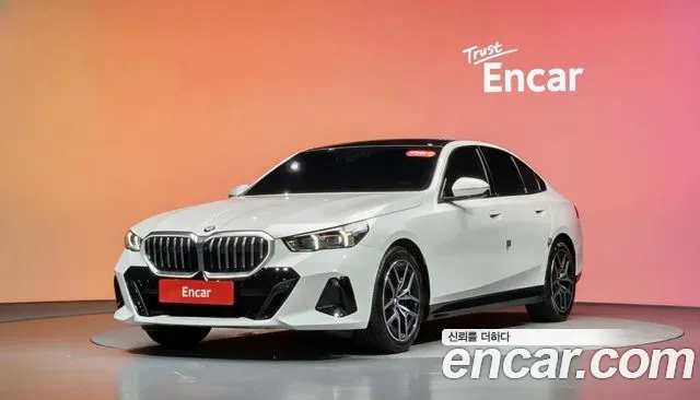 BMW 5 серии 2026 thumb 10