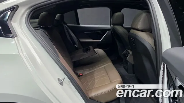 BMW 5 серии 2026 thumb 6