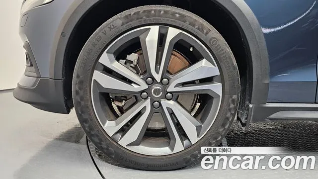 Volvo V60 Cross Country 2021 thumb 3