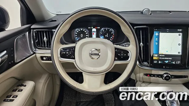 Volvo V60 Cross Country 2021 thumb 4