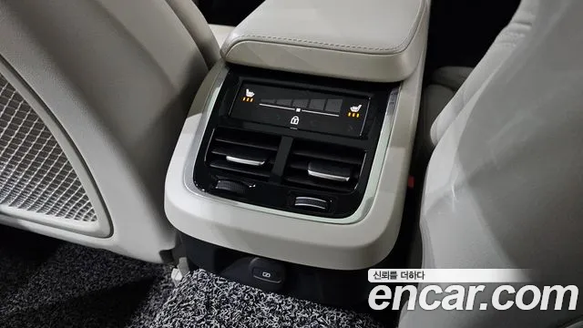 Volvo V60 Cross Country 2021 thumb 5