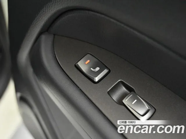 KGM Rexton 2019 thumb 11