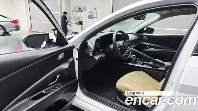 Hyundai Elantra 2021 thumb 11