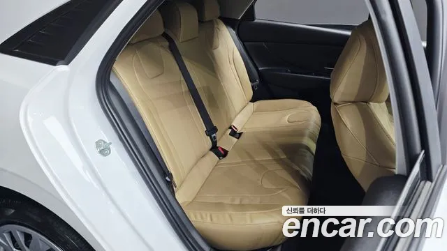 Hyundai Elantra 2021 thumb 2